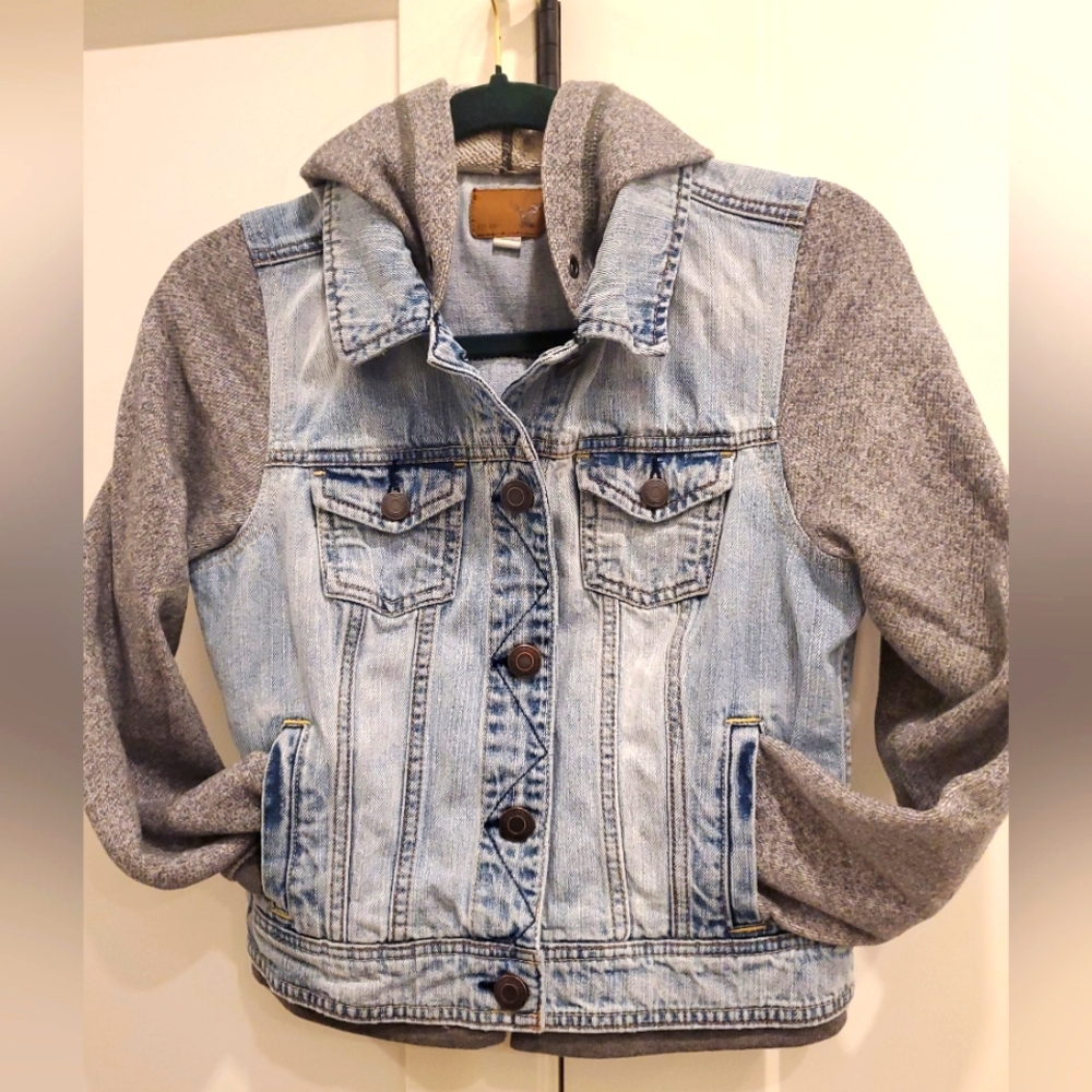 American Eagle Denim and Gray Knit Jacket with Hood Sz.Medium